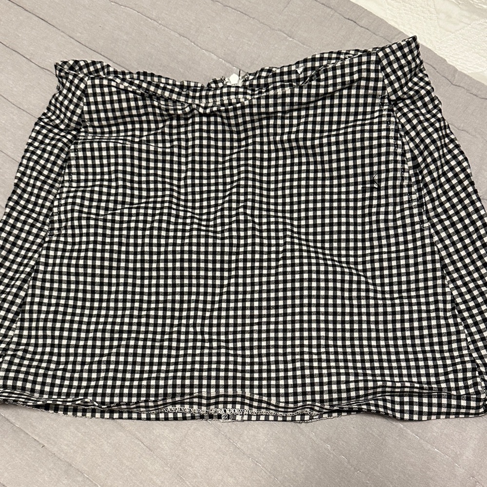 Urban Outfitters Black and White Checkered Mini Skirt